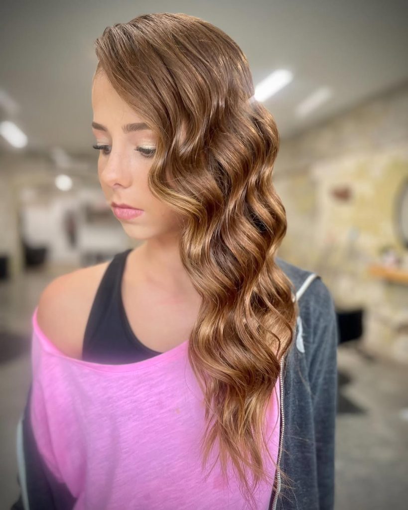 Side-Swept Curls-thehairsociety_salon 2