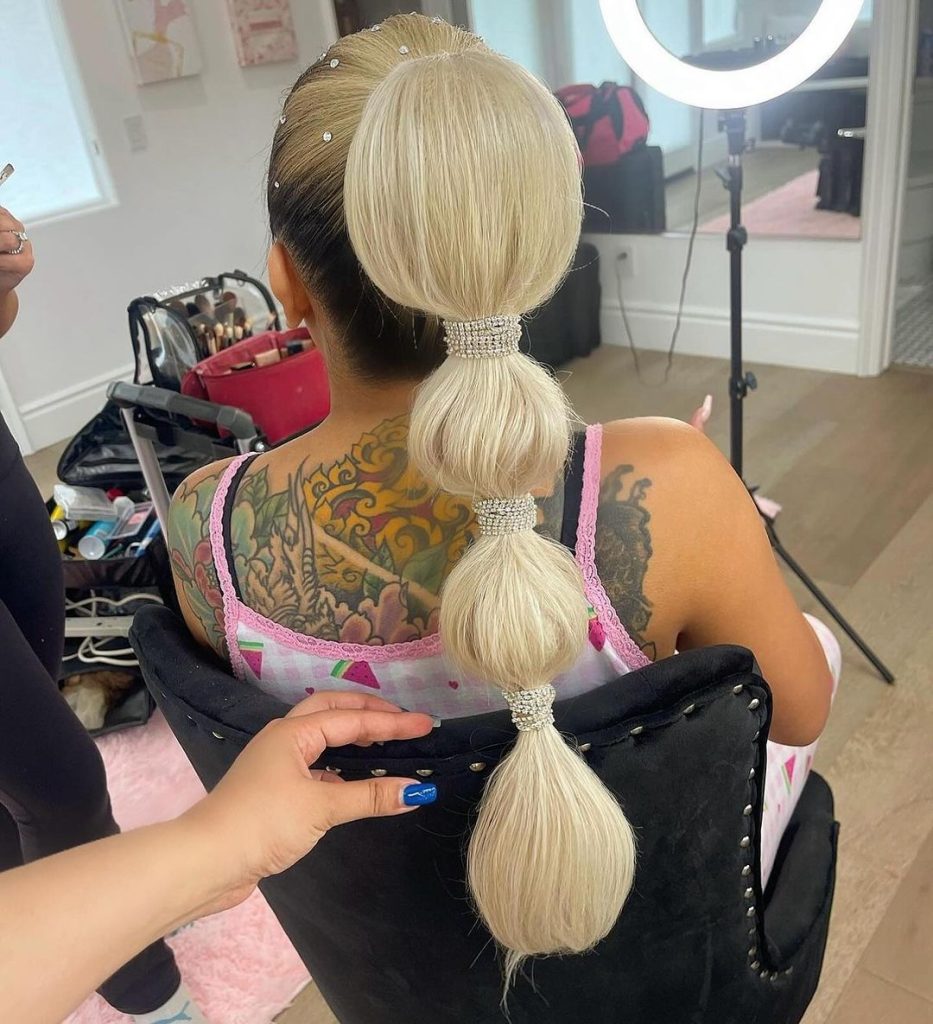 Voluminous Bubble Ponytail Hairstyles for Women – farahwiththegoodhair – 3